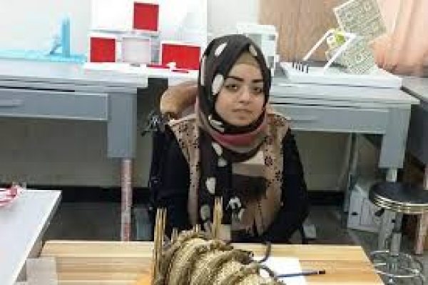 مريم شوكت.. شابة عراقية تهزم الإعاقة وتدرس الهندسة المعمارية